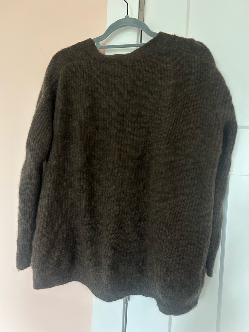 Mongolian Cashmere Fisherman Boxy Cropped Cardigan Sweater - Picture 6 of 6